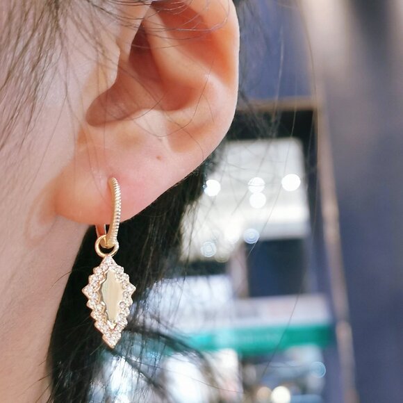 APM Monaco Eclat Gold Earrings - Picture 6 of 6